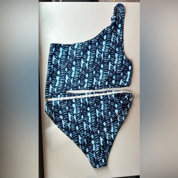 Skatie Nicole One Piece - Azul - Picture 1 of 6